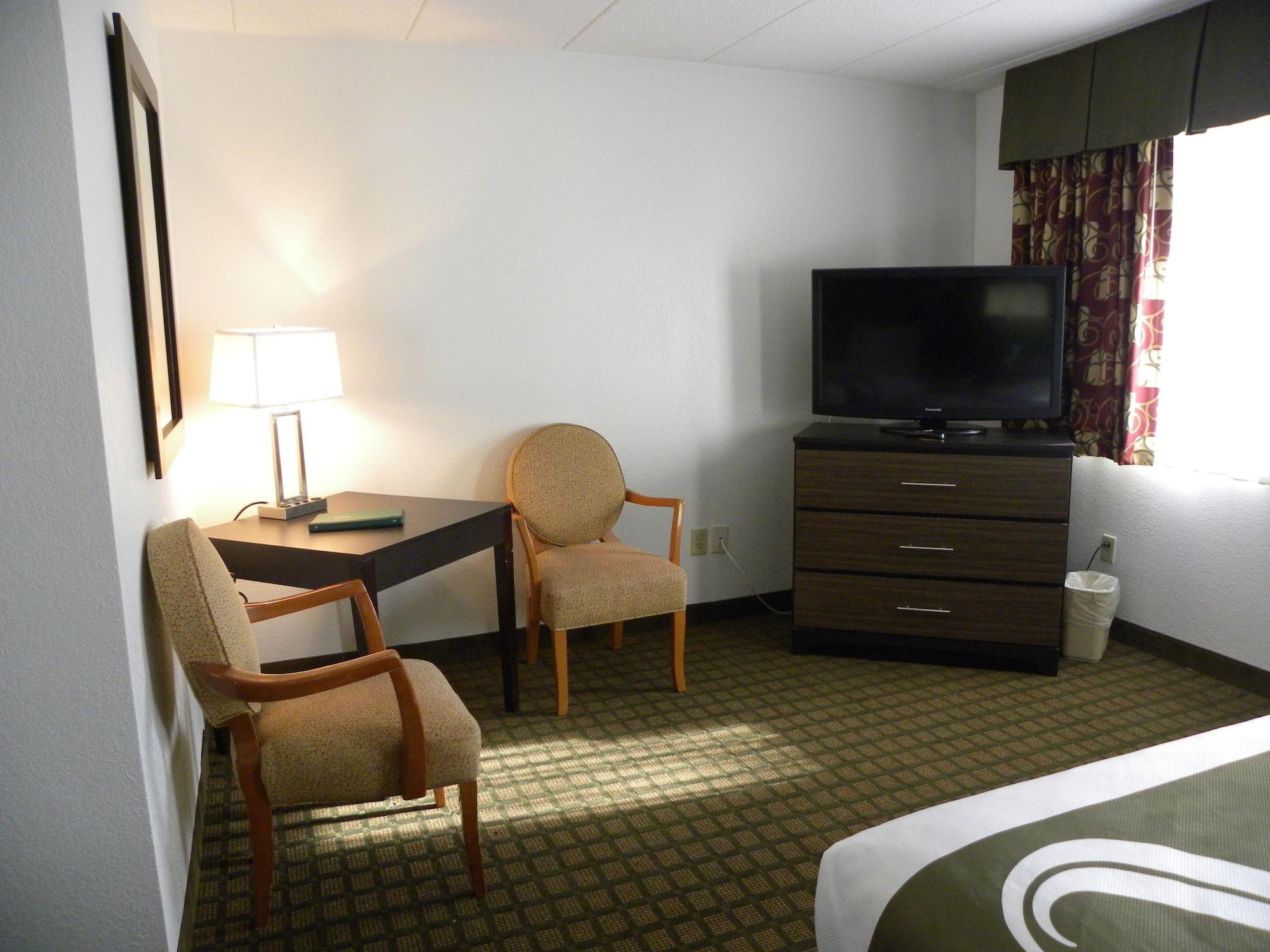 Quality Mount Vernon Inn 2*